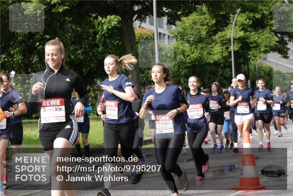 14.06.2026 - REWE Women's Run Jannik Wohlers http://msf.ph/oto/9795207 14.06.2026 09:09:23 Laufen 657, 565, 10954, 657, 11369 meine-sportfotos.de