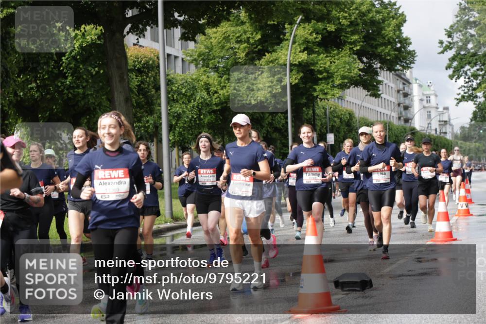 14.06.2026 - REWE Women's Run Jannik Wohlers http://msf.ph/oto/9795221 14.06.2026 09:09:24 Laufen 11369, 57, 101, 11312 meine-sportfotos.de