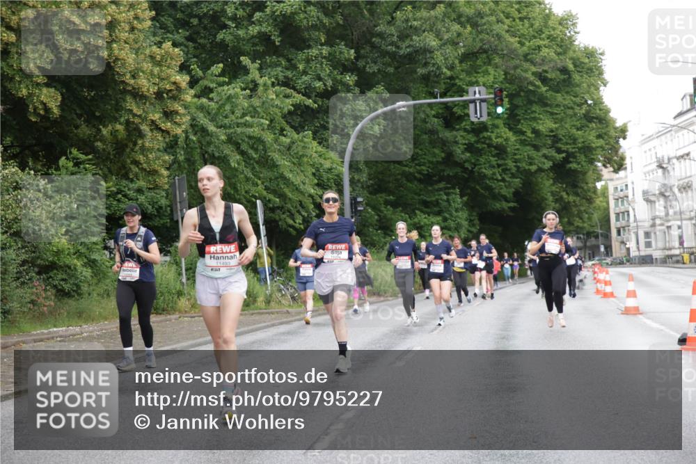 14.06.2026 - REWE Women's Run Jannik Wohlers http://msf.ph/oto/9795227 14.06.2026 09:56:06 Laufen 11493, 11324 meine-sportfotos.de