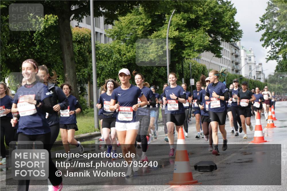 14.06.2026 - REWE Women's Run Jannik Wohlers http://msf.ph/oto/9795240 14.06.2026 09:09:24 Laufen 11443, 167 meine-sportfotos.de