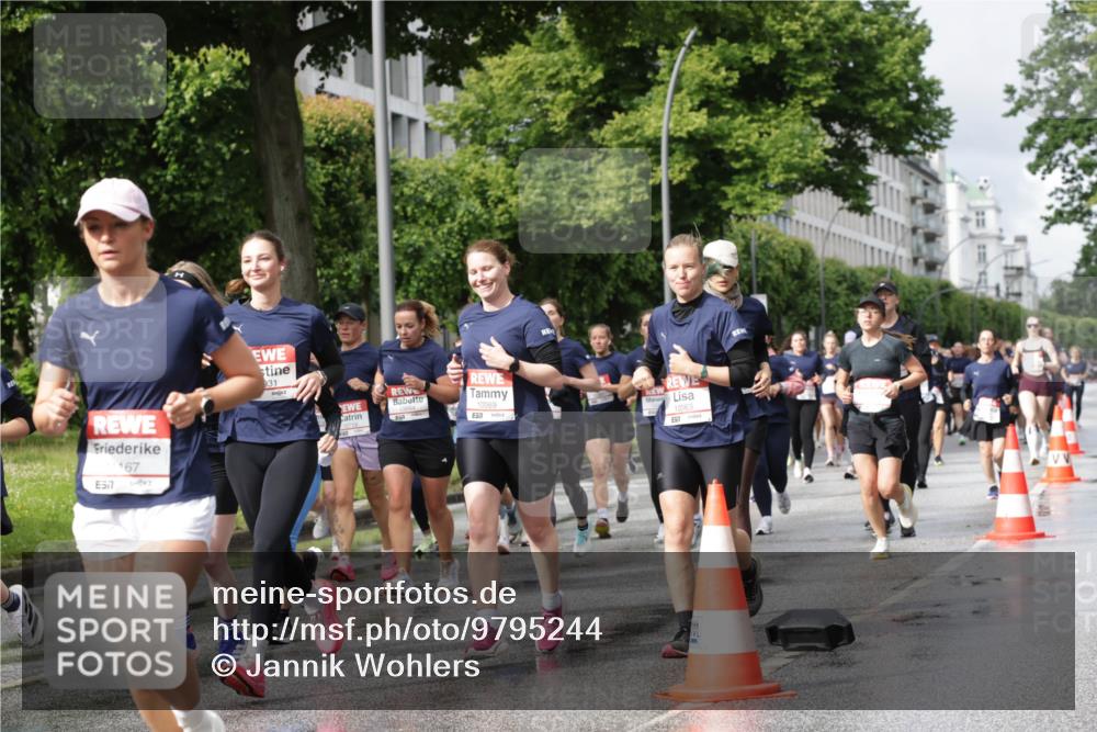14.06.2026 - REWE Women's Run Jannik Wohlers http://msf.ph/oto/9795244 14.06.2026 09:09:26 Laufen 167, 57, 931, 10069, 10063 meine-sportfotos.de