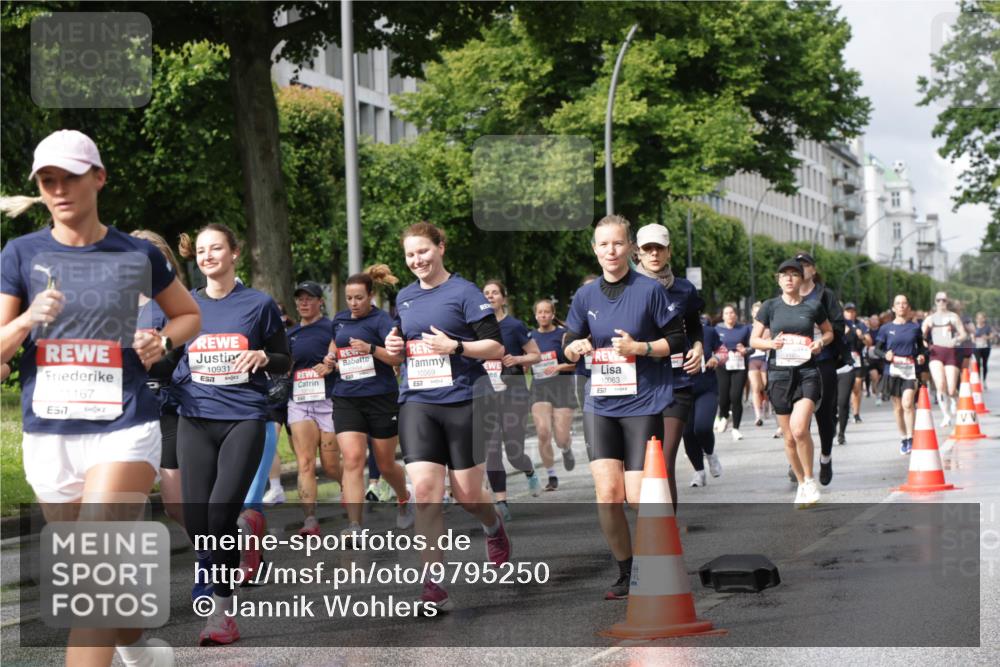 14.06.2026 - REWE Women's Run Jannik Wohlers http://msf.ph/oto/9795250 14.06.2026 09:09:26 Laufen 10931, 1167, 577, 10069, 10063, 57 meine-sportfotos.de