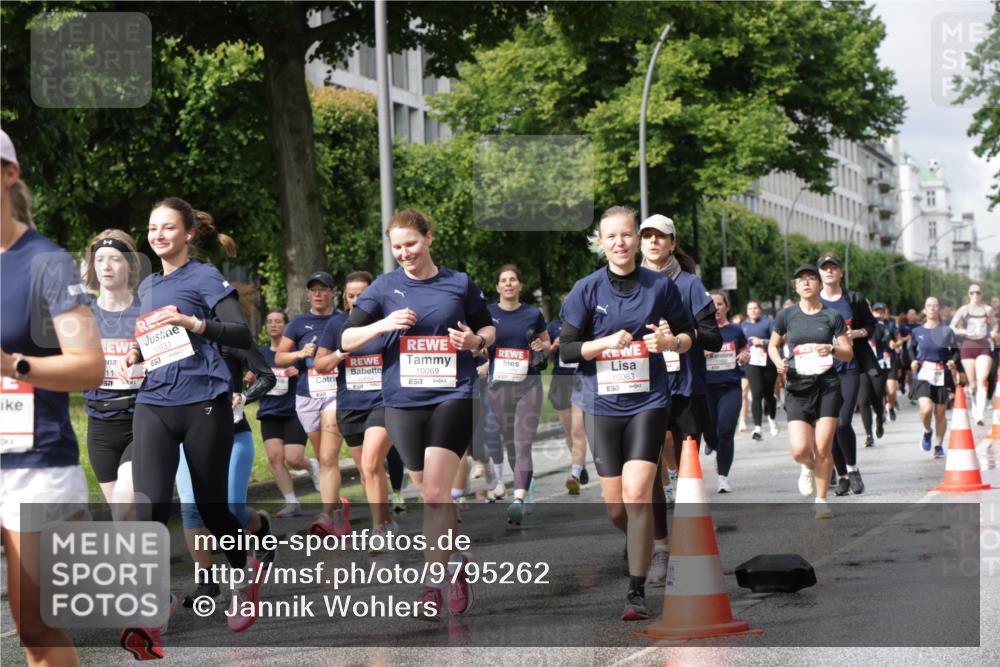 14.06.2026 - REWE Women's Run Jannik Wohlers http://msf.ph/oto/9795262 14.06.2026 09:09:26 Laufen 11, 10931, 7, 10069, 7, 10063 meine-sportfotos.de