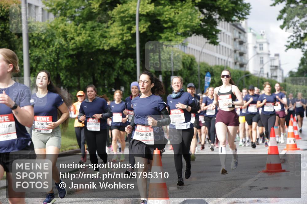 14.06.2026 - REWE Women's Run Jannik Wohlers http://msf.ph/oto/9795310 14.06.2026 09:09:31 Laufen 11302, 10097 meine-sportfotos.de