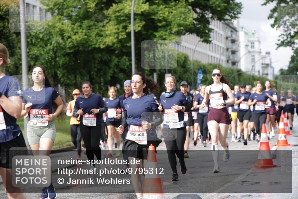 14.06.2026 - REWE Women's Run Jannik Wohlers http://msf.ph/oto/9795312 14.06.2026 09:09:31 Laufen 11302, 7, 10097 meine-sportfotos.de