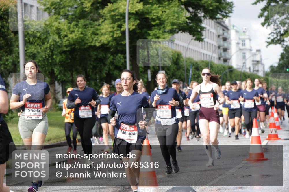 14.06.2026 - REWE Women's Run Jannik Wohlers http://msf.ph/oto/9795316 14.06.2026 09:09:31 Laufen 11302, 7, 10097 meine-sportfotos.de