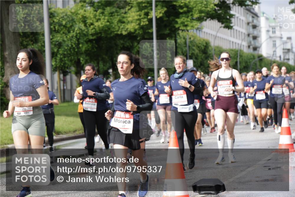14.06.2026 - REWE Women's Run Jannik Wohlers http://msf.ph/oto/9795337 14.06.2026 09:09:31 Laufen 11302, 7, 10315, 097 meine-sportfotos.de