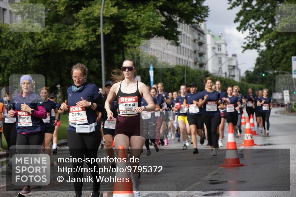 14.06.2026 - REWE Women's Run Jannik Wohlers http://msf.ph/oto/9795372 14.06.2026 09:09:32 Laufen 11383, 10415, 657, 11013, 10390, 12 meine-sportfotos.de