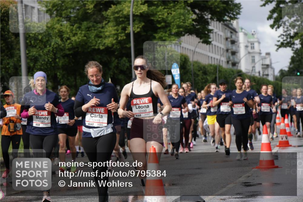 14.06.2026 - REWE Women's Run Jannik Wohlers http://msf.ph/oto/9795384 14.06.2026 09:09:33 Laufen 11383, 7, 10415, 57, 10390 meine-sportfotos.de