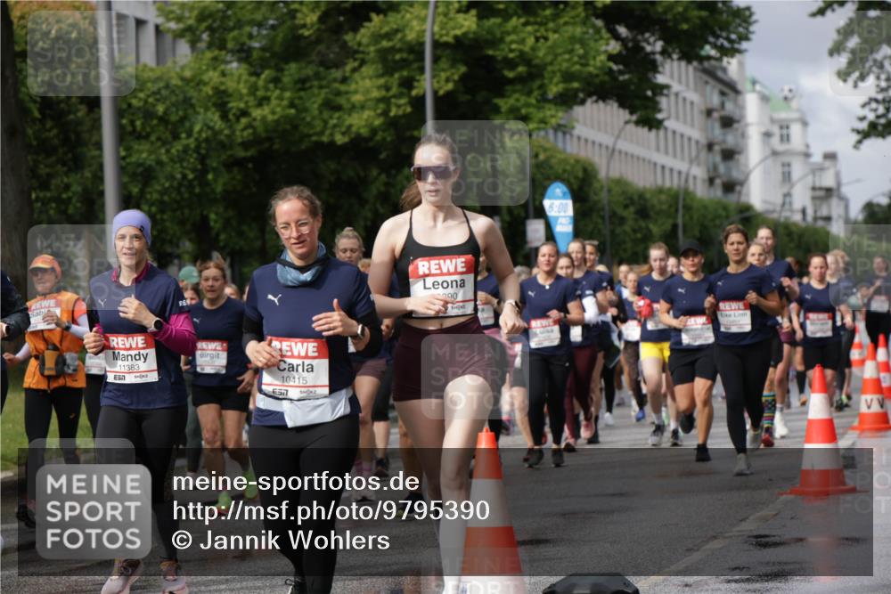 14.06.2026 - REWE Women's Run Jannik Wohlers http://msf.ph/oto/9795390 14.06.2026 09:09:33 Laufen 11383, 10415, 6, 00, 290 meine-sportfotos.de