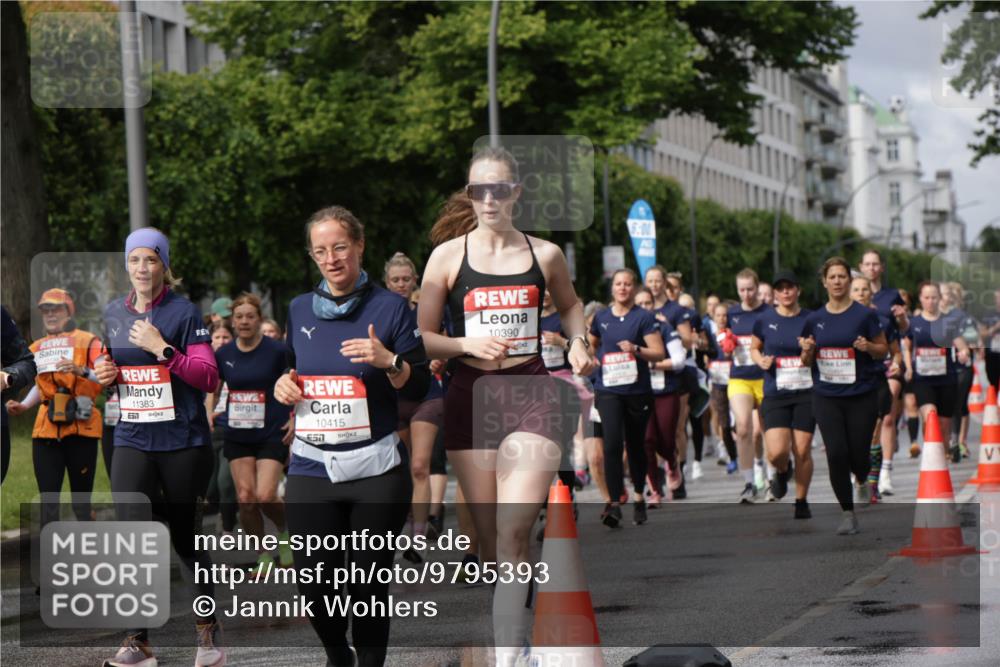 14.06.2026 - REWE Women's Run Jannik Wohlers http://msf.ph/oto/9795393 14.06.2026 09:09:33 Laufen 11383, 10415, 57, 5, 00, 10390 meine-sportfotos.de