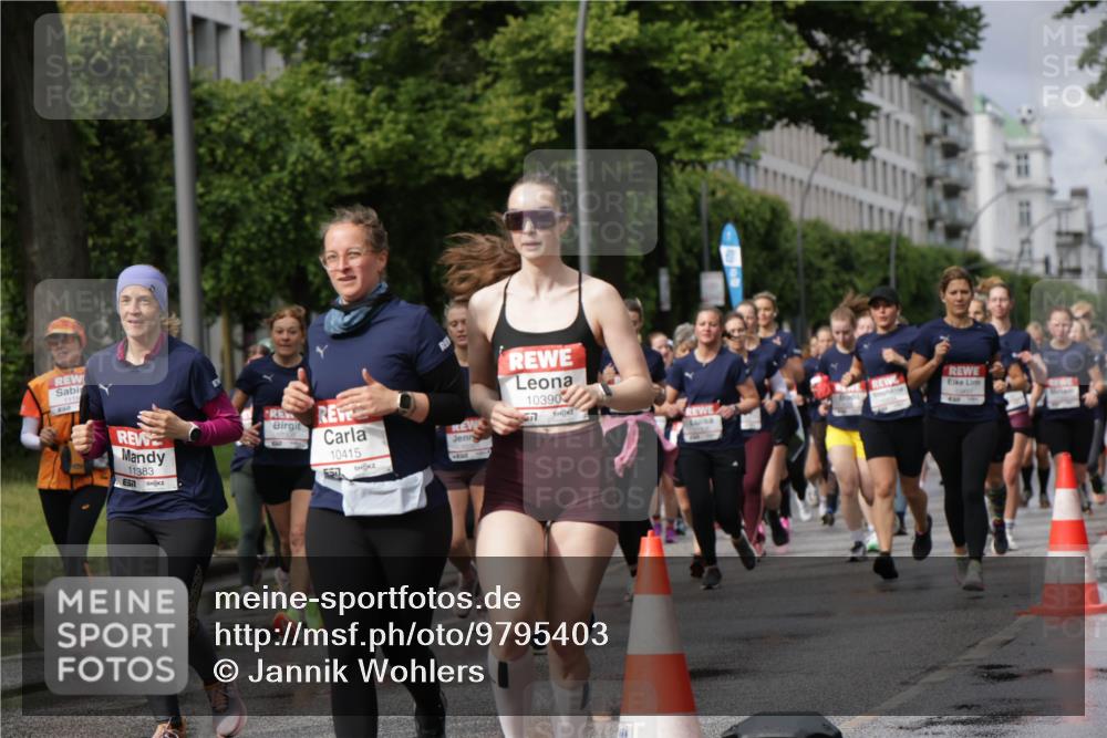 14.06.2026 - REWE Women's Run Jannik Wohlers http://msf.ph/oto/9795403 14.06.2026 09:09:33 Laufen 11383, 10415, 10390 meine-sportfotos.de