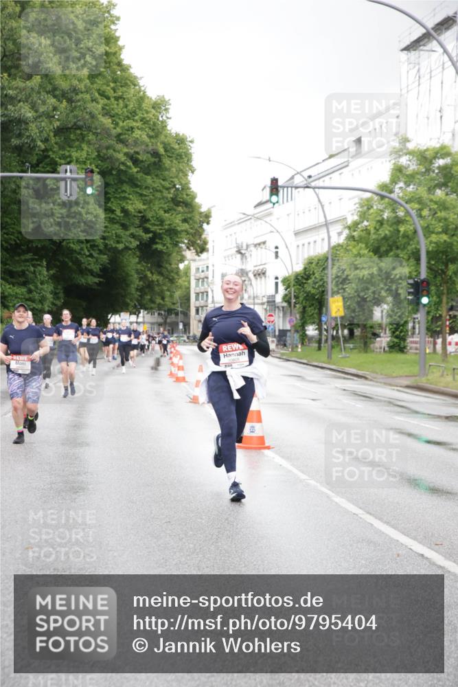 14.06.2026 - REWE Women's Run Jannik Wohlers http://msf.ph/oto/9795404 14.06.2026 09:56:34 Laufen 10805 meine-sportfotos.de