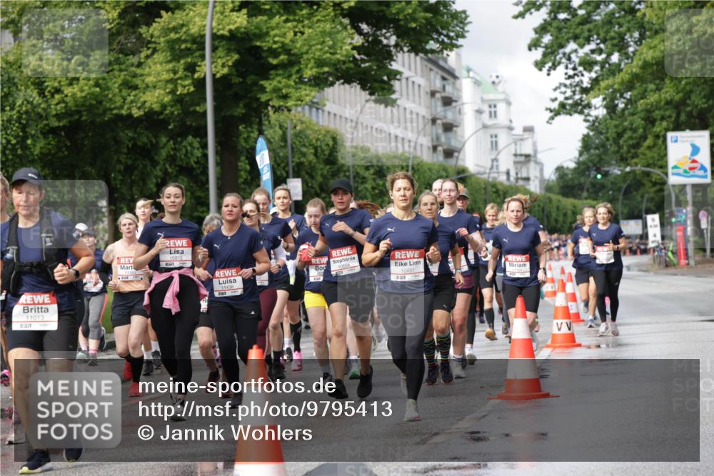 14.06.2026 - REWE Women's Run Jannik Wohlers http://msf.ph/oto/9795413 14.06.2026 09:09:35 Laufen 11013, 57, 10815, 10451, 11304, 10554, 11436 meine-sportfotos.de