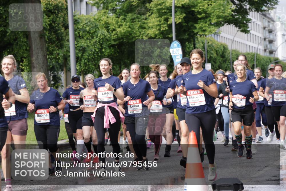 14.06.2026 - REWE Women's Run Jannik Wohlers http://msf.ph/oto/9795456 14.06.2026 09:09:36 Laufen 10170, 0, 10815, 57, 1092, 7, 6, 00, 11436, 11262, 10451, 57, 10291, 11304 meine-sportfotos.de