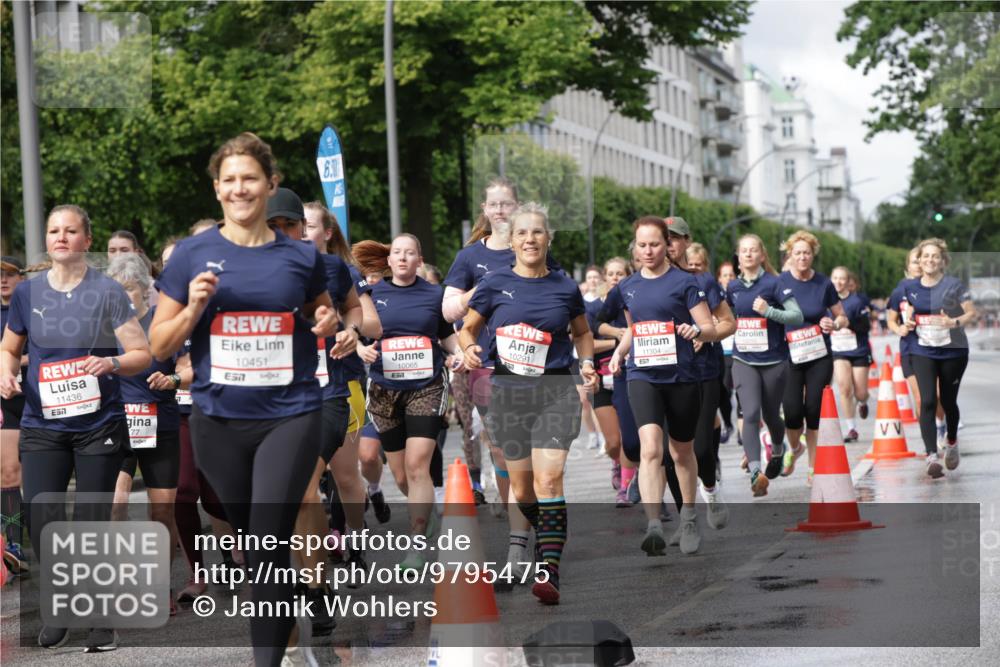 14.06.2026 - REWE Women's Run Jannik Wohlers http://msf.ph/oto/9795475 14.06.2026 09:09:37 Laufen 11436, 657, 77, 10451, 7, 8, 00, 10065, 10291, 11304, 7 meine-sportfotos.de