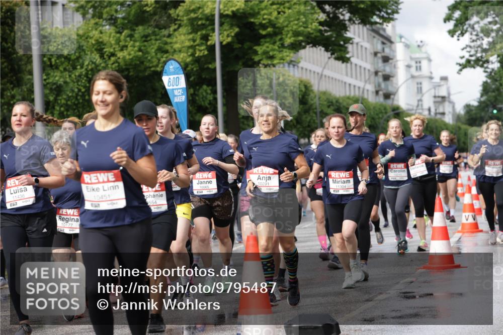 14.06.2026 - REWE Women's Run Jannik Wohlers http://msf.ph/oto/9795487 14.06.2026 09:09:37 Laufen 11436, 10177, 57, 10451, 517, 600, 554, 10065, 51, 10291, 11304 meine-sportfotos.de