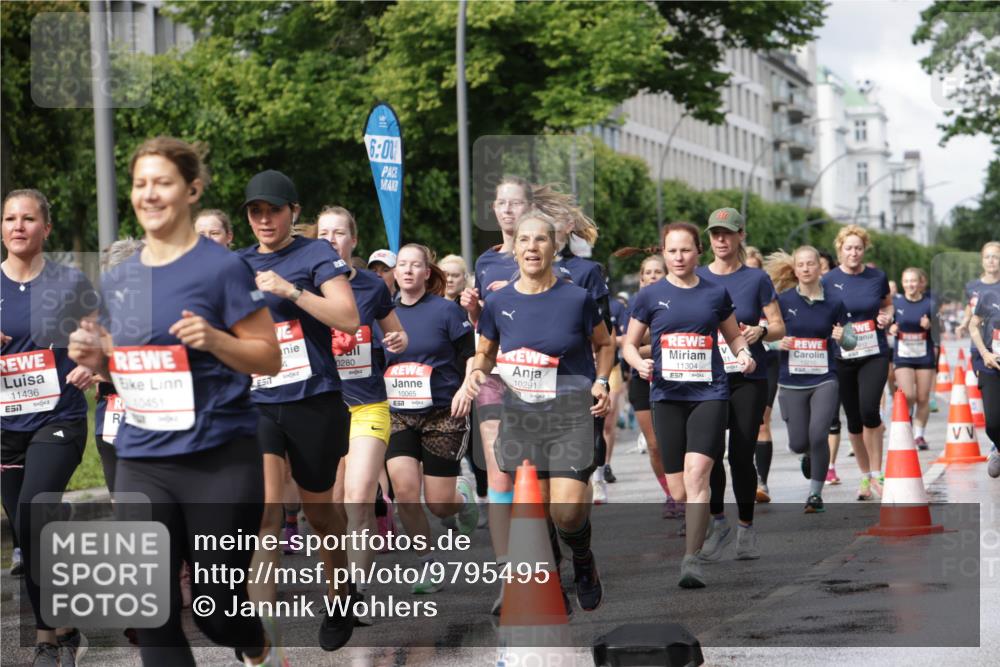 14.06.2026 - REWE Women's Run Jannik Wohlers http://msf.ph/oto/9795495 14.06.2026 09:09:38 Laufen 11436, 7, 10451, 4, 0280, 6, 00, 11304, 10065, 10291 meine-sportfotos.de