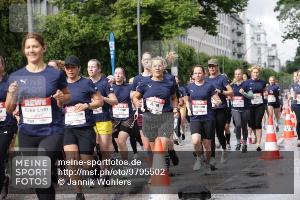 14.06.2026 - REWE Women's Run Jannik Wohlers http://msf.ph/oto/9795502 14.06.2026 09:09:38 Laufen 10451, 10554, 10065, 7, 10291, 11304, 7 meine-sportfotos.de