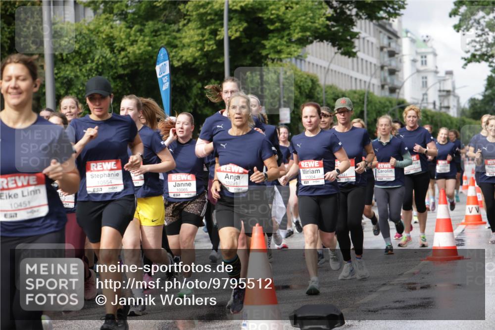14.06.2026 - REWE Women's Run Jannik Wohlers http://msf.ph/oto/9795512 14.06.2026 09:09:38 Laufen 200, 1045, 10554, 657, 10065, 57, 10291, 11304, 131, 7 meine-sportfotos.de