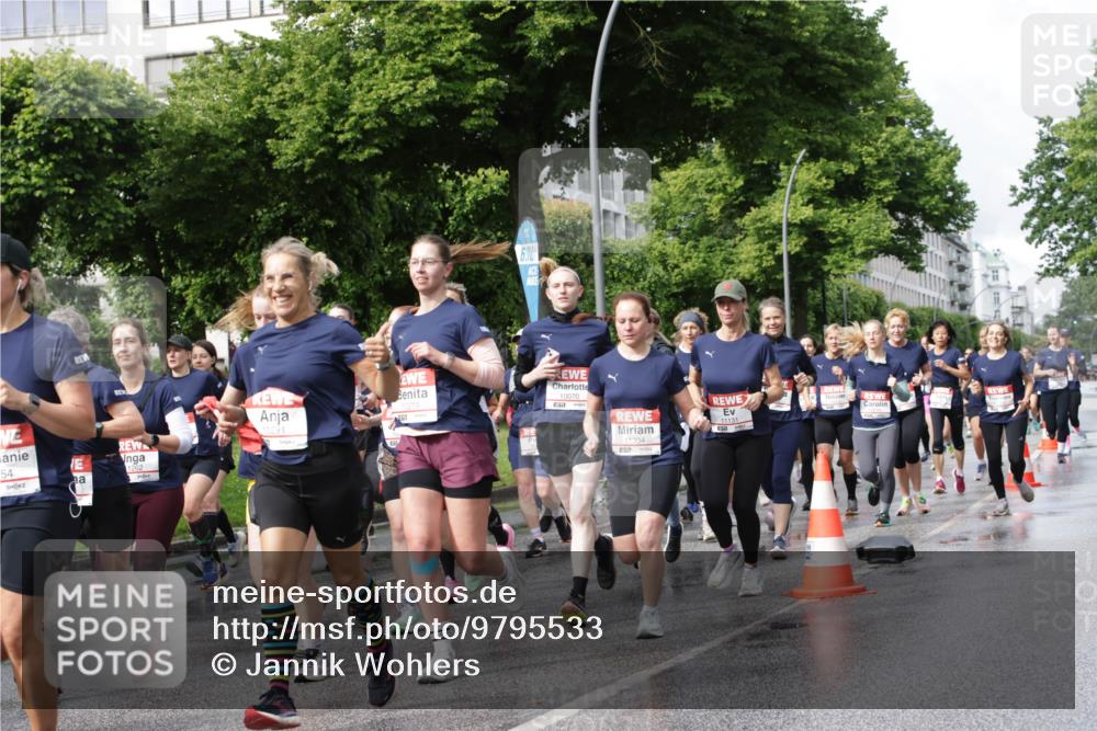 14.06.2026 - REWE Women's Run Jannik Wohlers http://msf.ph/oto/9795533 14.06.2026 09:09:40 Laufen 54, 10291, 6, 30, 10070, 57, 11131 meine-sportfotos.de