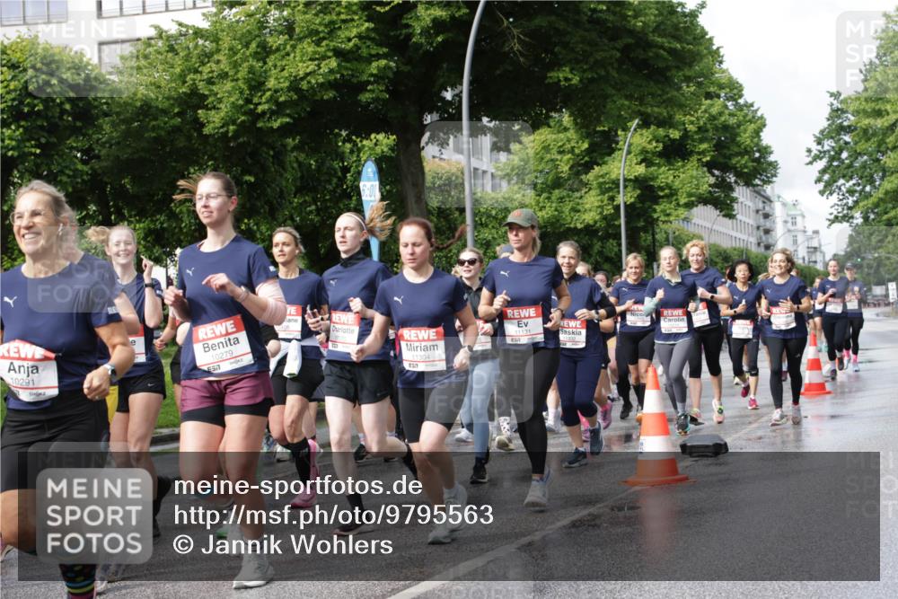 14.06.2026 - REWE Women's Run Jannik Wohlers http://msf.ph/oto/9795563 14.06.2026 09:09:41 Laufen 10291, 10279, 57, 6, 00, 11131, 11304 meine-sportfotos.de