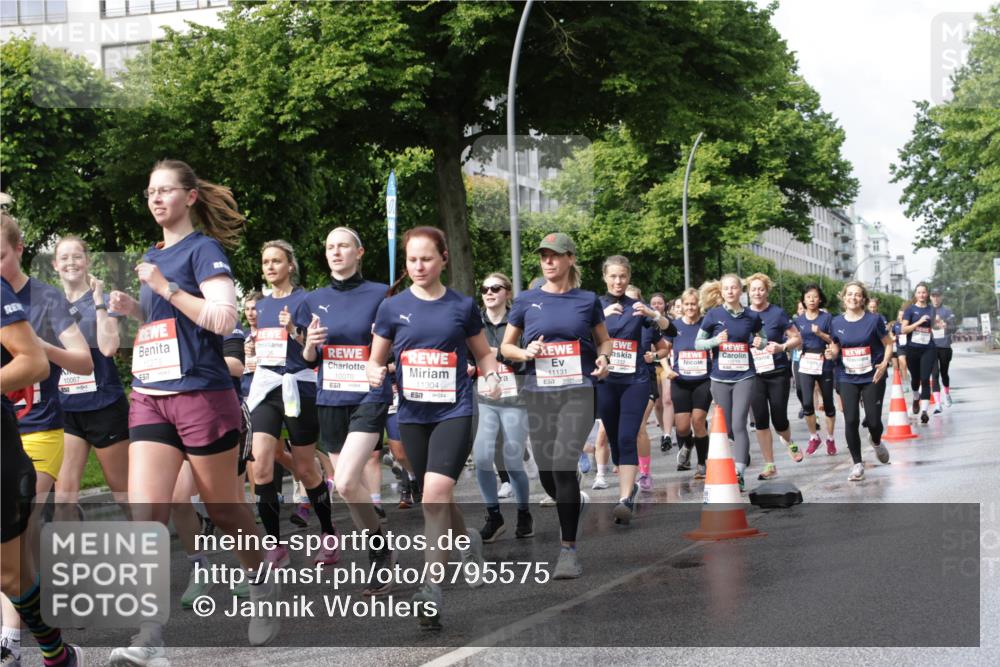14.06.2026 - REWE Women's Run Jannik Wohlers http://msf.ph/oto/9795575 14.06.2026 09:09:41 Laufen 10070, 11304, 517, 10067, 57, 11131, 11332 meine-sportfotos.de