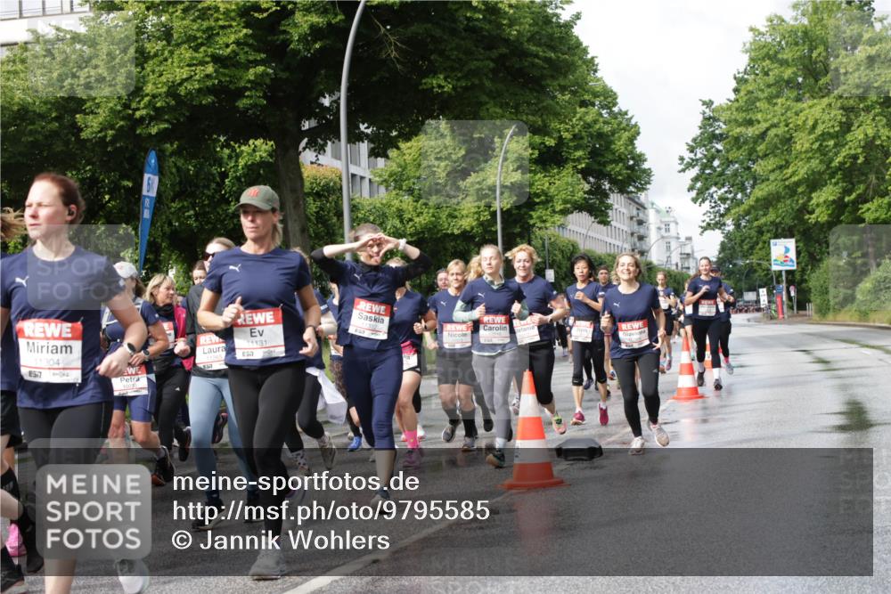 14.06.2026 - REWE Women's Run Jannik Wohlers http://msf.ph/oto/9795585 14.06.2026 09:09:42 Laufen 11304, 517, 11265, 7, 11131, 57 meine-sportfotos.de