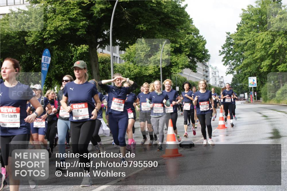 14.06.2026 - REWE Women's Run Jannik Wohlers http://msf.ph/oto/9795590 14.06.2026 09:09:42 Laufen 11304, 7, 6, 0, 11265, 57, 11131, 57, 11332 meine-sportfotos.de