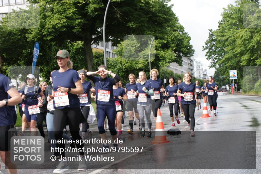 14.06.2026 - REWE Women's Run Jannik Wohlers http://msf.ph/oto/9795597 14.06.2026 09:09:42 Laufen 1, 00, 10030, 10721, 57 meine-sportfotos.de