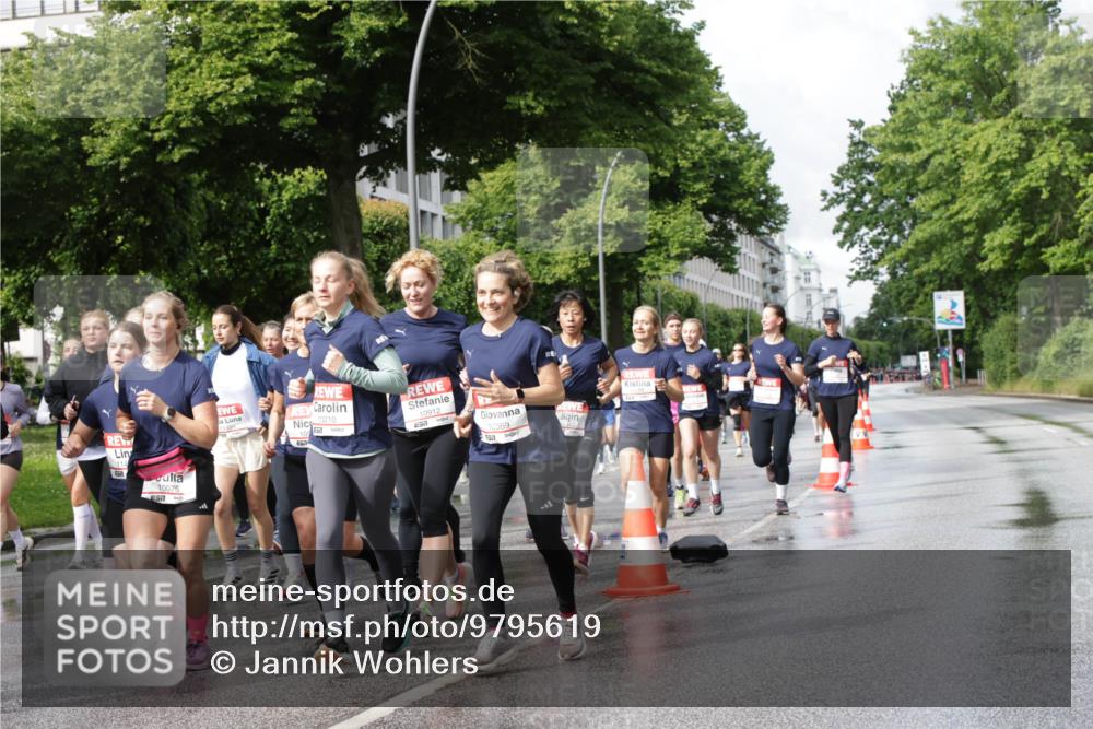 14.06.2026 - REWE Women's Run Jannik Wohlers http://msf.ph/oto/9795619 14.06.2026 09:09:43 Laufen 114, 10075, 10912, 517, 10369, 10210, 109 meine-sportfotos.de