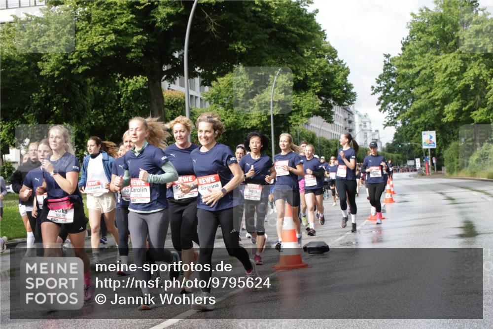 14.06.2026 - REWE Women's Run Jannik Wohlers http://msf.ph/oto/9795624 14.06.2026 09:09:44 Laufen 10075, 10, 10210, 134 meine-sportfotos.de