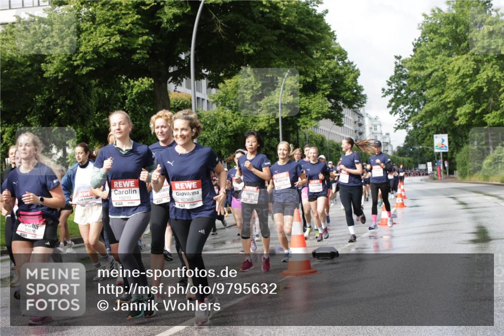 14.06.2026 - REWE Women's Run Jannik Wohlers http://msf.ph/oto/9795632 14.06.2026 09:09:44 Laufen 10075, 10210, 657, 10912, 10369, 11343 meine-sportfotos.de