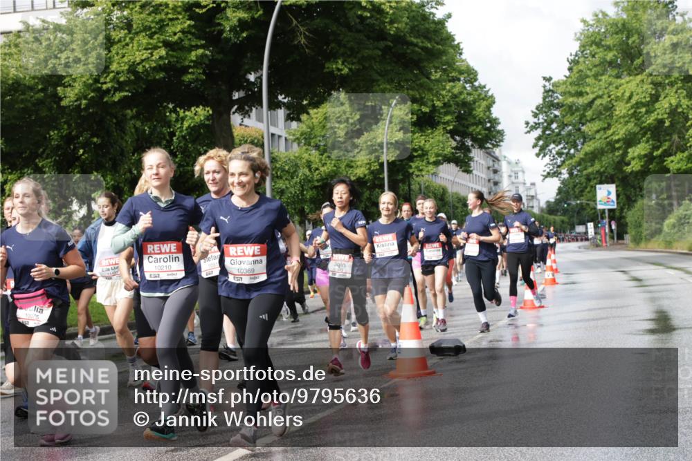 14.06.2026 - REWE Women's Run Jannik Wohlers http://msf.ph/oto/9795636 14.06.2026 09:09:44 Laufen 10075, 11499, 10210, 7, 1091, 10369, 1343 meine-sportfotos.de