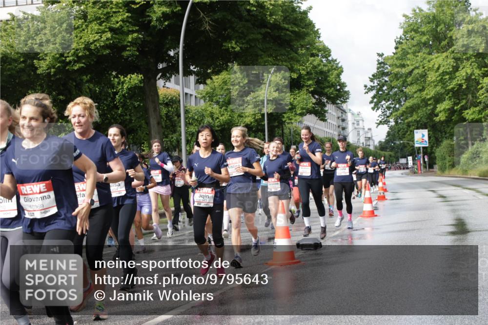14.06.2026 - REWE Women's Run Jannik Wohlers http://msf.ph/oto/9795643 14.06.2026 09:09:44 Laufen 10, 10369, 6577, 0034, 09, 11343 meine-sportfotos.de