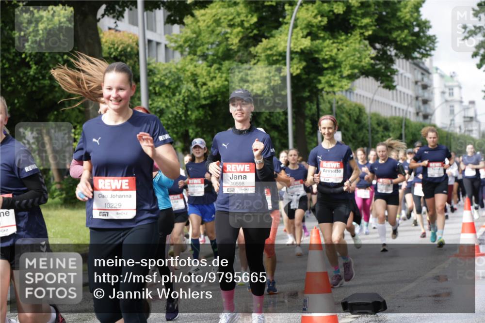 14.06.2026 - REWE Women's Run Jannik Wohlers http://msf.ph/oto/9795665 14.06.2026 09:09:47 Laufen 10229, 10598 meine-sportfotos.de
