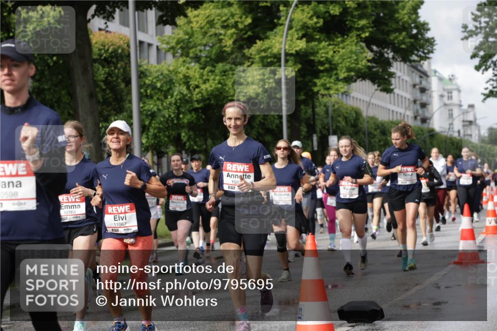 14.06.2026 - REWE Women's Run Jannik Wohlers http://msf.ph/oto/9795695 14.06.2026 09:09:48 Laufen 0598, 10768, 517, 11067, 51, 1037, 57, 93, 02, 22 meine-sportfotos.de