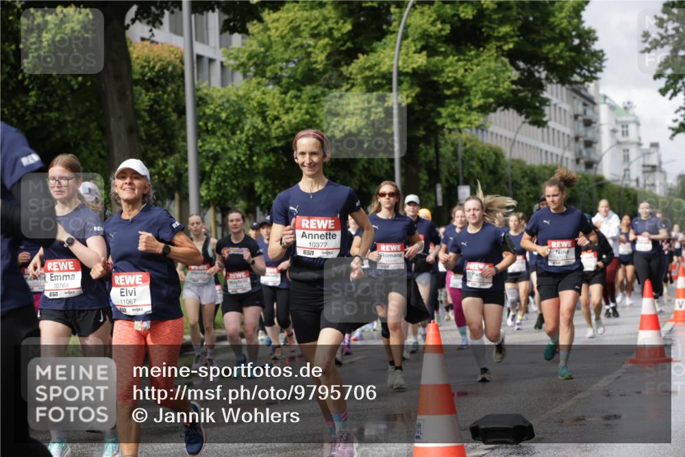 14.06.2026 - REWE Women's Run Jannik Wohlers http://msf.ph/oto/9795706 14.06.2026 09:09:48 Laufen 10768, 7, 11067, 10377, 7, 302, 22 meine-sportfotos.de