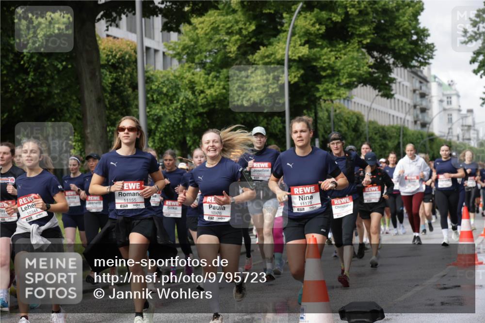 14.06.2026 - REWE Women's Run Jannik Wohlers http://msf.ph/oto/9795723 14.06.2026 09:09:50 Laufen 10344, 11155, 7, 10976, 11179, 657 meine-sportfotos.de