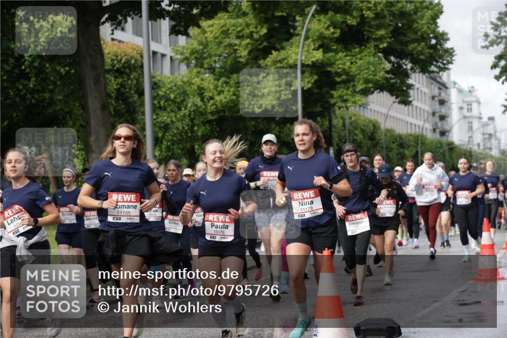 14.06.2026 - REWE Women's Run Jannik Wohlers http://msf.ph/oto/9795726 14.06.2026 09:09:50 Laufen 1034, 11155, 10828, 7, 10976, 57, 11179, 1115 meine-sportfotos.de