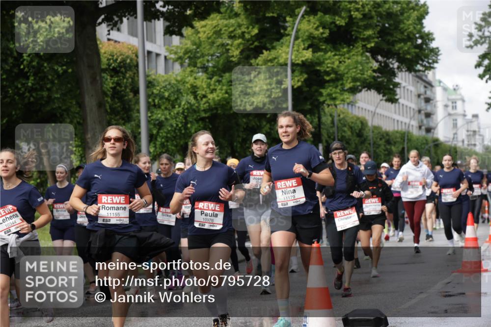 14.06.2026 - REWE Women's Run Jannik Wohlers http://msf.ph/oto/9795728 14.06.2026 09:09:50 Laufen 10344, 11155, 10976, 11179, 657 meine-sportfotos.de