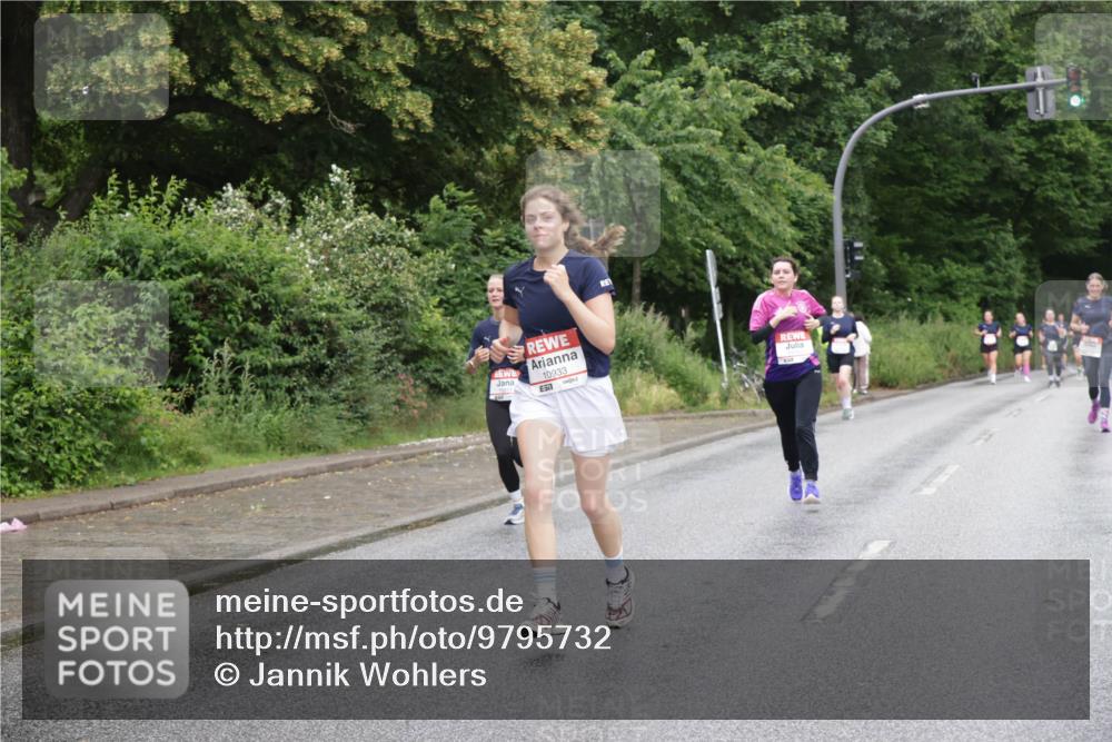 14.06.2026 - REWE Women's Run Jannik Wohlers http://msf.ph/oto/9795732 14.06.2026 09:57:07 Laufen 10933 meine-sportfotos.de