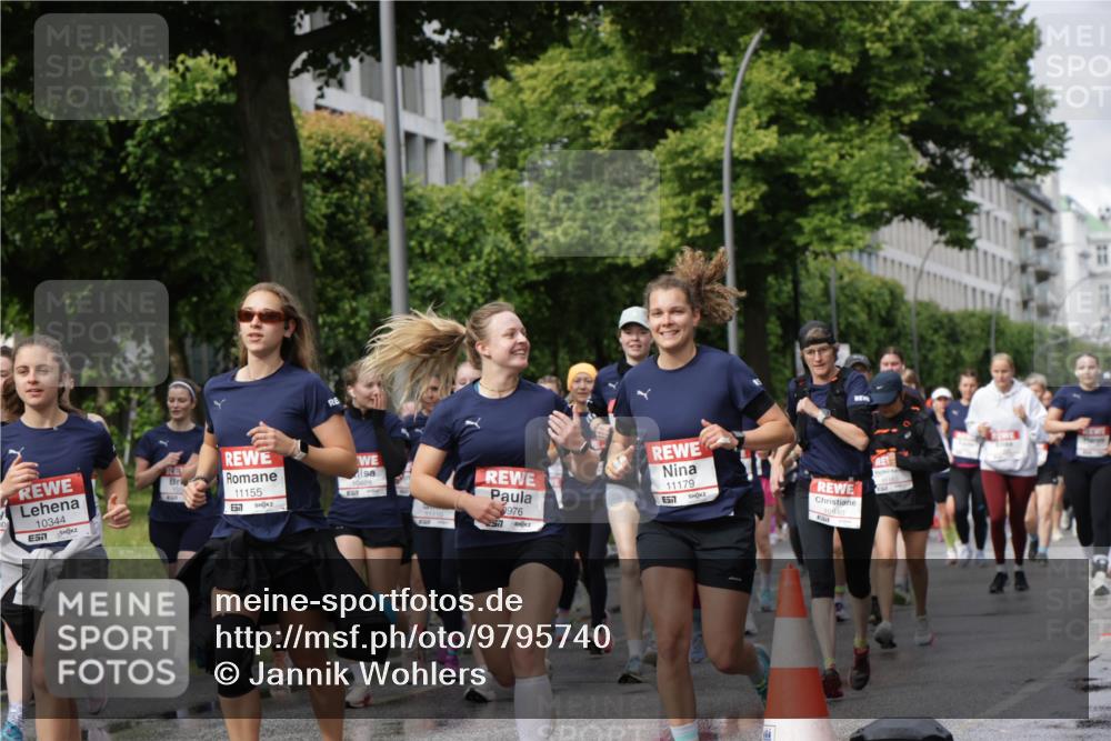14.06.2026 - REWE Women's Run Jannik Wohlers http://msf.ph/oto/9795740 14.06.2026 09:09:51 Laufen 10344, 11155, 517, 976, 11179, 7, 10940 meine-sportfotos.de