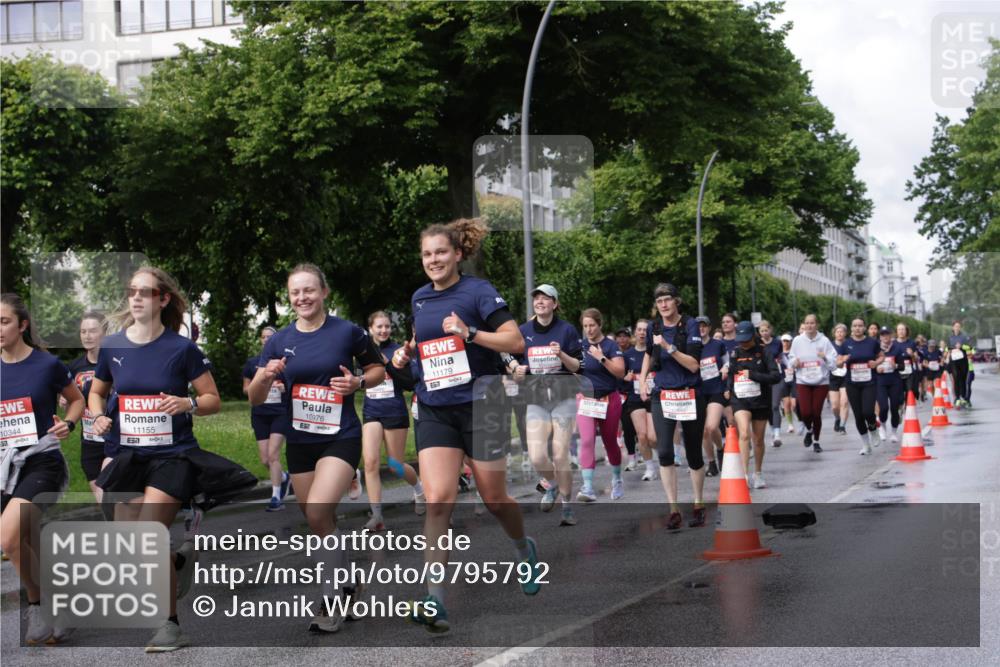 14.06.2026 - REWE Women's Run Jannik Wohlers http://msf.ph/oto/9795792 14.06.2026 09:09:52 Laufen 10344, 11155, 7, 10976, 11179 meine-sportfotos.de