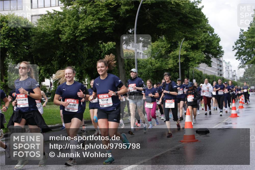 14.06.2026 - REWE Women's Run Jannik Wohlers http://msf.ph/oto/9795798 14.06.2026 09:09:52 Laufen 11155, 1, 10976, 11179 meine-sportfotos.de
