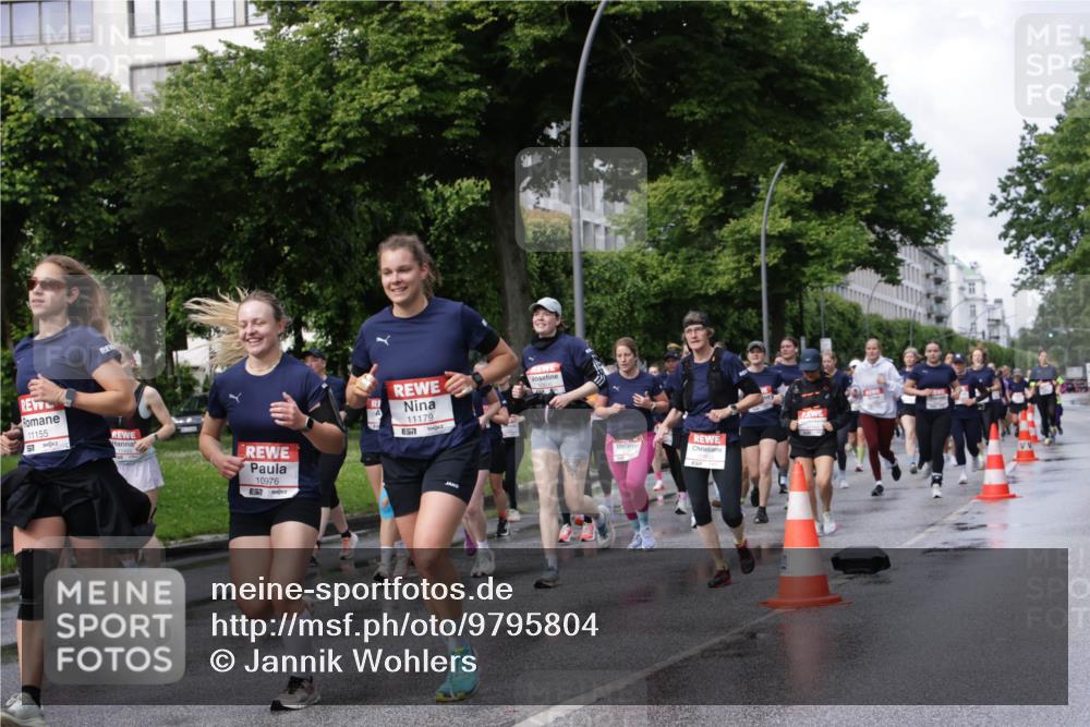 14.06.2026 - REWE Women's Run Jannik Wohlers http://msf.ph/oto/9795804 14.06.2026 09:09:52 Laufen 11155, 57, 10976, 11179, 7 meine-sportfotos.de