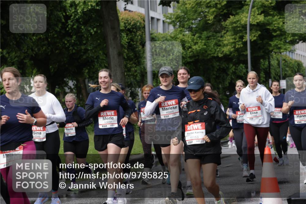 14.06.2026 - REWE Women's Run Jannik Wohlers http://msf.ph/oto/9795825 14.06.2026 09:09:54 Laufen 10076, 10349, 10761, 10602, 51, 10995, 11153, 57, 11444, 10, 10517, 7 meine-sportfotos.de