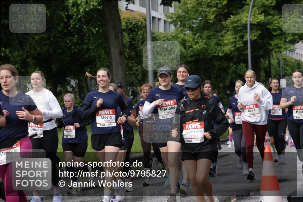 14.06.2026 - REWE Women's Run Jannik Wohlers http://msf.ph/oto/9795827 14.06.2026 09:09:54 Laufen 10076, 10349, 10761, 10602, 10995, 7, 11153, 57, 11444, 105, 10, 57 meine-sportfotos.de
