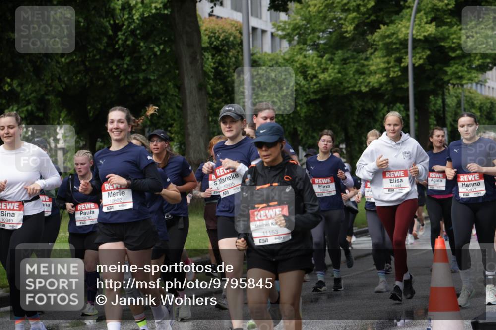 14.06.2026 - REWE Women's Run Jannik Wohlers http://msf.ph/oto/9795845 14.06.2026 09:09:55 Laufen 10349, 10761, 51, 10602, 8517, 10995, 11153, 57, 57, 11444, 10517 meine-sportfotos.de