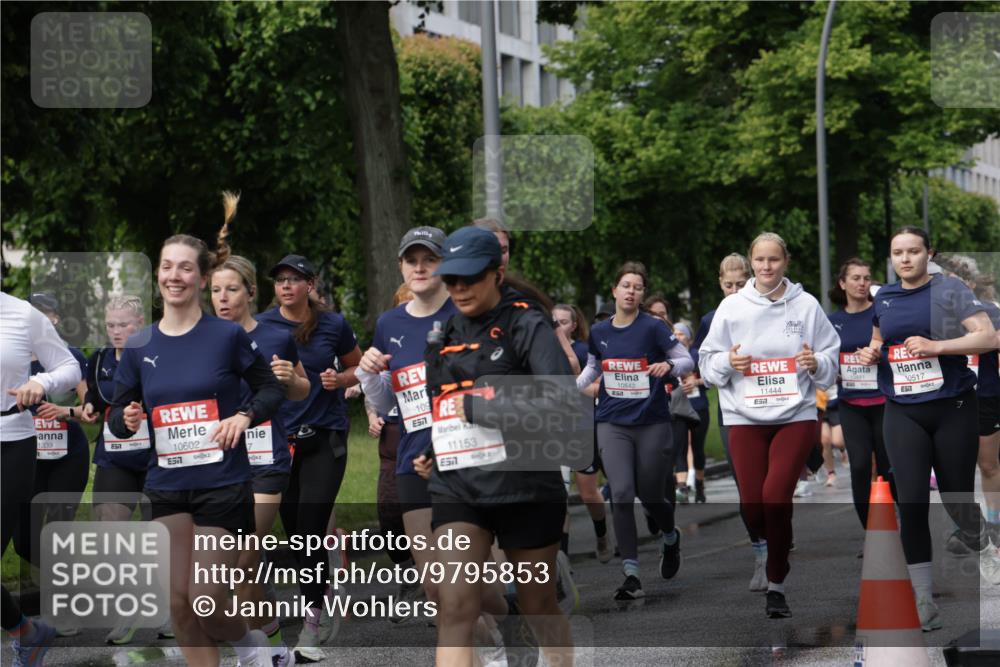 14.06.2026 - REWE Women's Run Jannik Wohlers http://msf.ph/oto/9795853 14.06.2026 09:09:55 Laufen 1339, 10602, 57, 109, 57, 11153, 7, 10542, 11444, 10517 meine-sportfotos.de